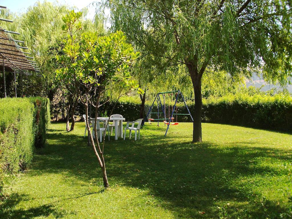 Agriturismo Cugumia Thiesi Luaran gambar